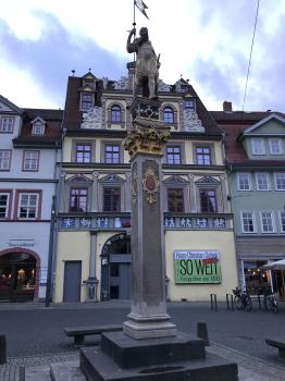 "Der Römer" (Statue) (Erfurt)